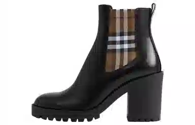 Burberry Chelsea Boots Black