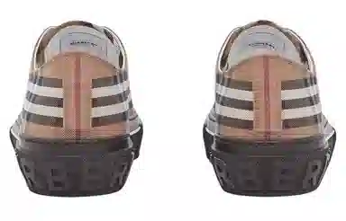 Burberry Vintage Low Top Sneakers Brown