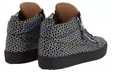 giuseppe zanottiGZ Kriss