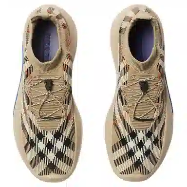 Burberry Round Toe Low Top Sneakers Brown