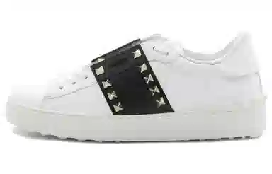 Valentino Open Garavani Rockstud White