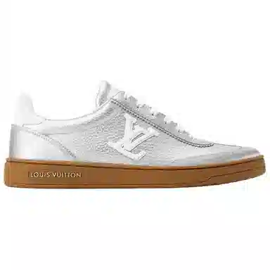 LOUIS VUITTON Frontrow