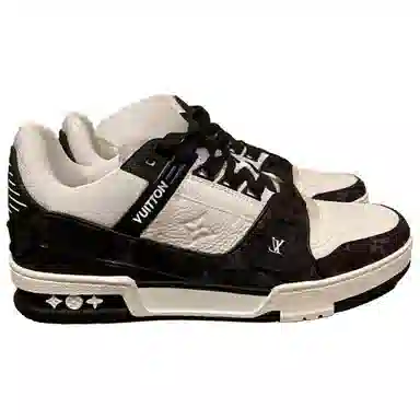 LOUIS VUITTON Trainer Paris Edition