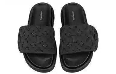 Louis Vuitton Pool Pillow Comfort Black