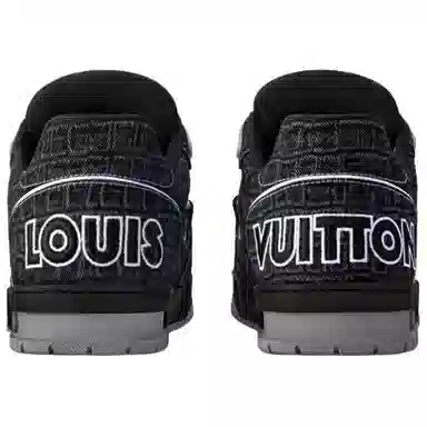 LOUIS VUITTON Trainer Black
