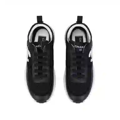 CHANEL Sneaker