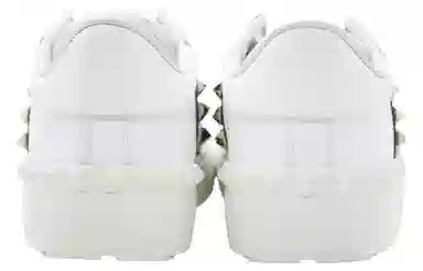 Valentino Open Garavani Rockstud White