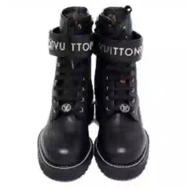 LOUIS VUITTON Territory