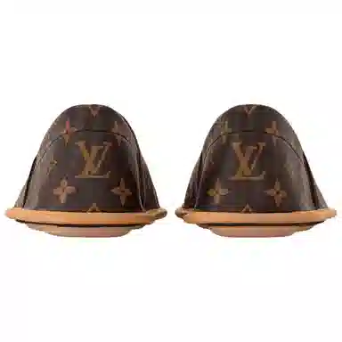 LOUIS VUITTON Traveller