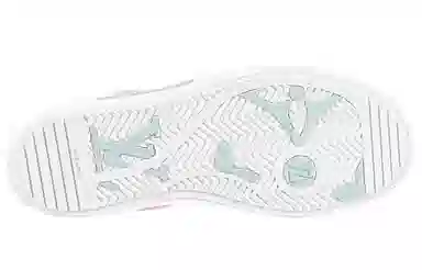 Louis Vuitton Charlie Low Top Pink