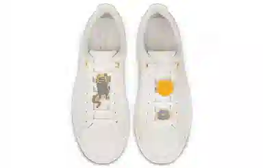 LOUIS VUITTON Frontrow