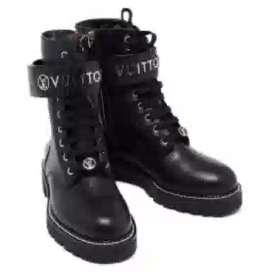 LOUIS VUITTON Territory