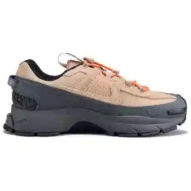 Nike ZOOM VOMERO ROAM CNY