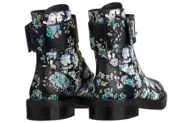 LOUIS VUITTON Wonderland