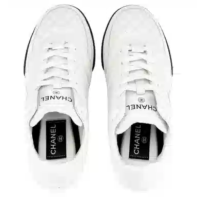 CHANEL 24a Sneakers