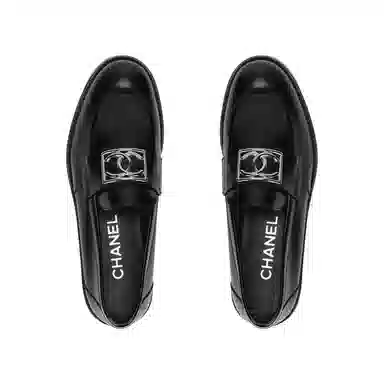 CHANEL Classic Round Toe Loafers Black