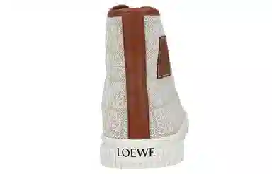 LOEWE Anagram