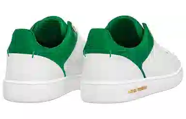 LOUIS VUITTON Frontrow