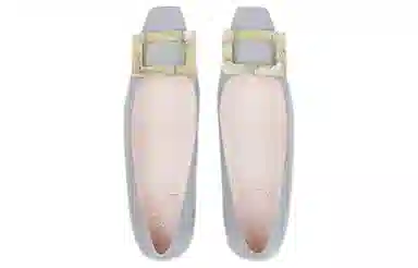 Roger Vivier Belle Vivier Motherpearl Buckle