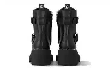 LOUIS VUITTON Beaubourg 4cm