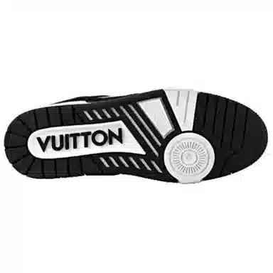 LOUIS VUITTON Trainer Paris Edition