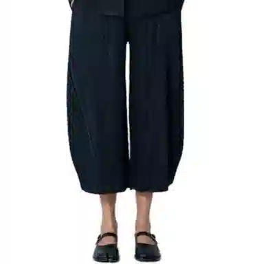 PLEATS PLEASE ISSEY MIYAKE