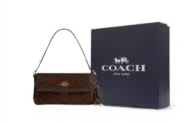 COACH Etta 25