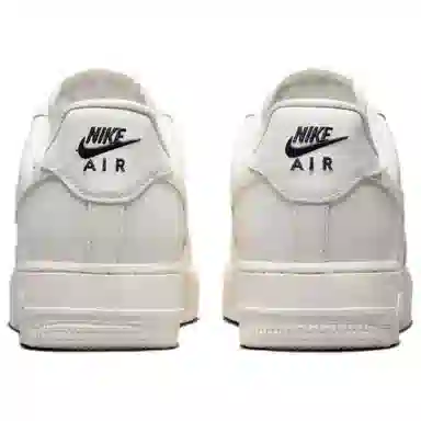 Nike Air Force 1 '07 ESS TRK3