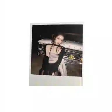 YG Entertainment Jisoo 1 AMORTAGE