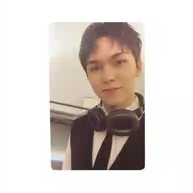 HYBE Seventeen 4.29 17 is right here random photo card