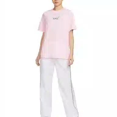 Nike Sportswear T