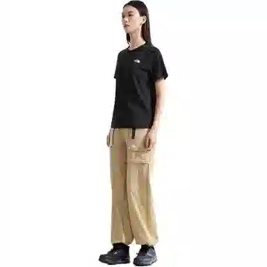 THE NORTH FACE Logo T