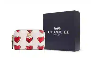 COACH Essential 11 Quilted Heart Leather Card Case Small