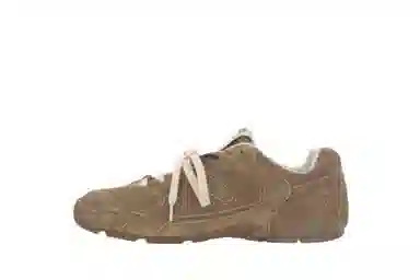 New Balance x MIU MIU 530 Beige