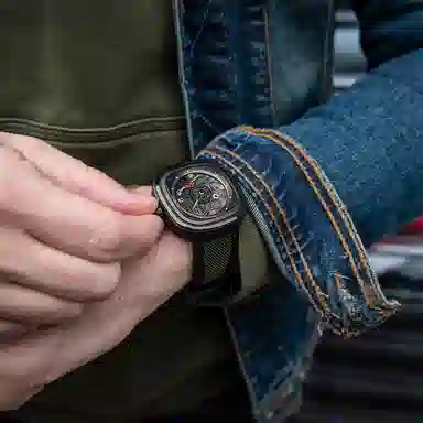 SEVENFRIDAY T 45.6mm T304