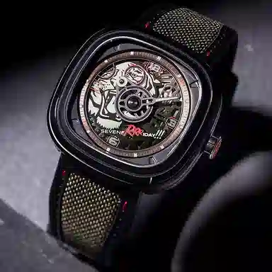 SEVENFRIDAY T 45.6mm T304