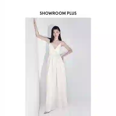 showroom plus V