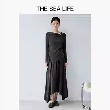 THE SEA LIFE T