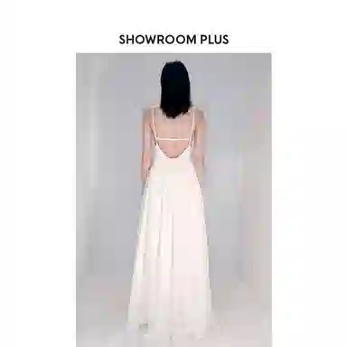 showroom plus V