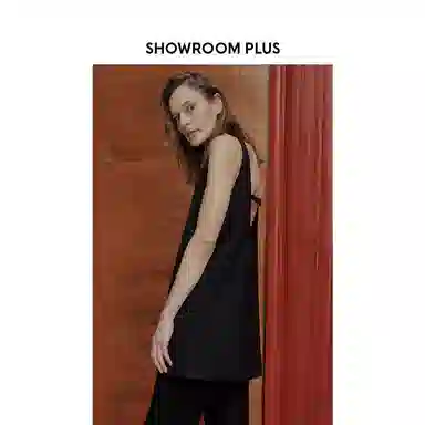 showroom plus V