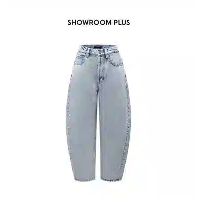 showroom plus