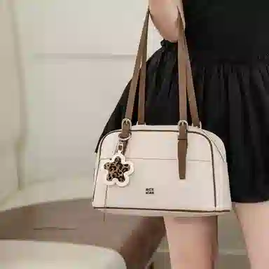 稻草人 花样豹纹挂件百搭时尚甜酷少女通勤精致波士顿包 合成革 单肩包 常规 女款 多色