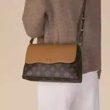 稻草人 时尚复古老花高级感气质通勤百搭 聚氨酯革 斜挎包 女款 深棕色/米白