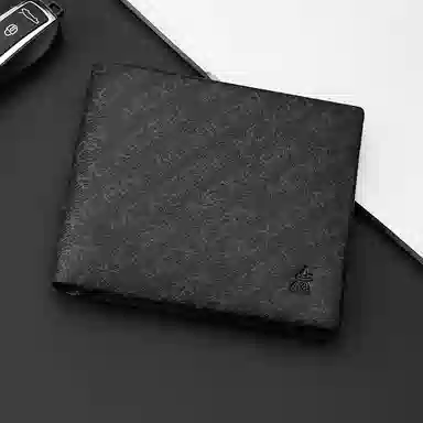 稻草人 时尚品牌字母印花通铺短款两折多功能大钞位带证件视窗高级感 牛皮革 钱包 男款 黑色