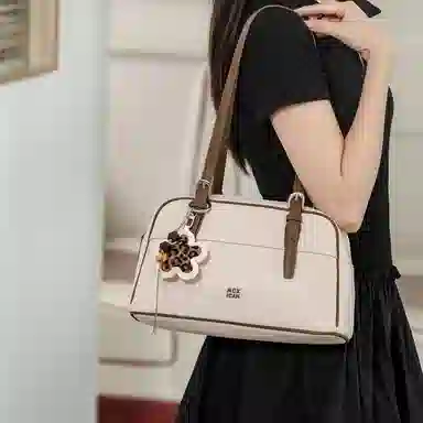 稻草人 花样豹纹挂件百搭时尚甜酷少女通勤精致波士顿包 合成革 单肩包 常规 女款 多色