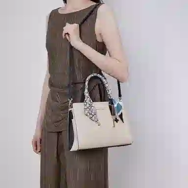 稻草人 精致百搭丝巾时尚潮流 合成革 单肩斜挎手提包 常规 女款 米白/杏色