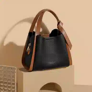 稻草人 可爱少女小众设计时尚潮流 聚氯乙烯革 菜篮子包斜挎包手提包单肩包 小号 女款 子夜黑/麦芽杏/月光白