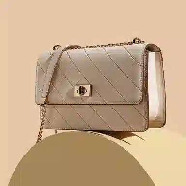 稻草人 优雅百搭小香风菱格链条包 牛皮 腋下单肩斜挎包 女款 黑色/米白