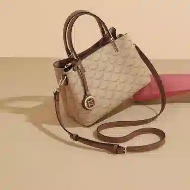 稻草人 简约时尚老花满印复古高级感大容量通勤 聚氯乙烯革 单肩斜挎包手提包 常规 女款 摩卡咖/卡其杏/优雅白