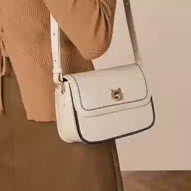 稻草人 百搭时尚小方包 小众通勤实用菱格 人造革 单肩斜挎包 女款 黑色/米白